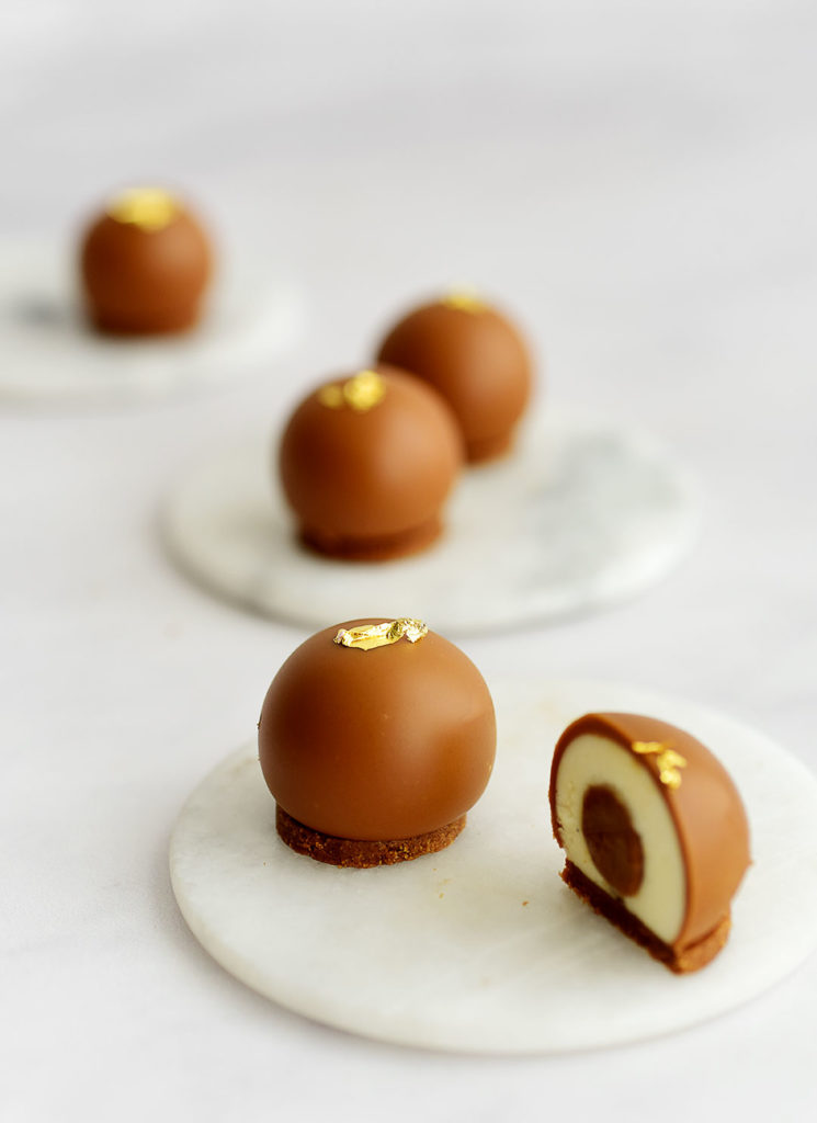 פטיפור מוס שוקולד לבן ולוטוס